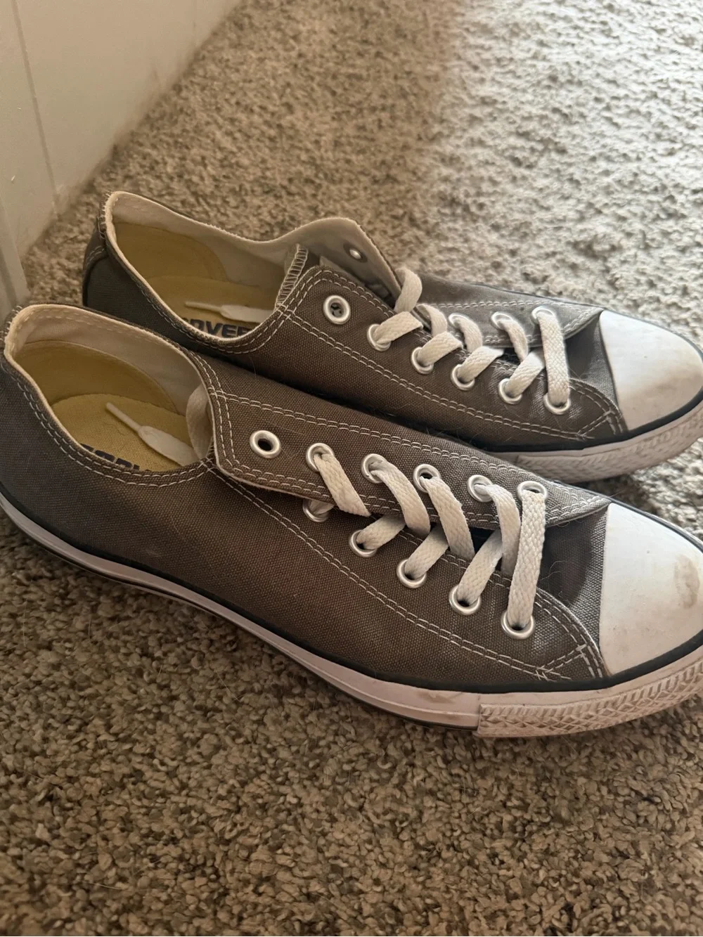 Converse Low-Top Sneakers in Gray and White